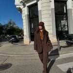 El look de Vicky Martín Berrocal por las calles de Madrid. 