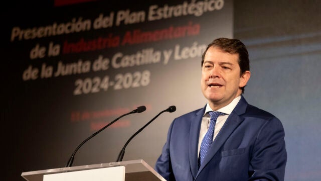 Mañueco presenta en Salamanca la nueva estrategia de la industria agroalimentaria