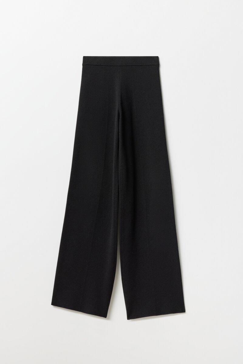 Pantalón largo ancho