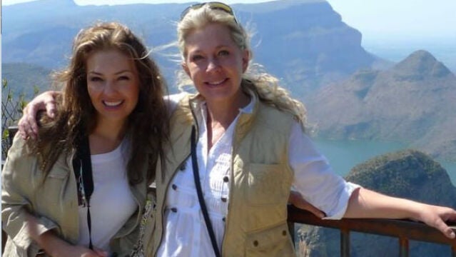Thalía y su hermana, Ernestina Sodi