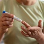 Un especialista recomienda a los pacientes con diabetes un estilo de vida saludable y apoyo emocional frente al estrés