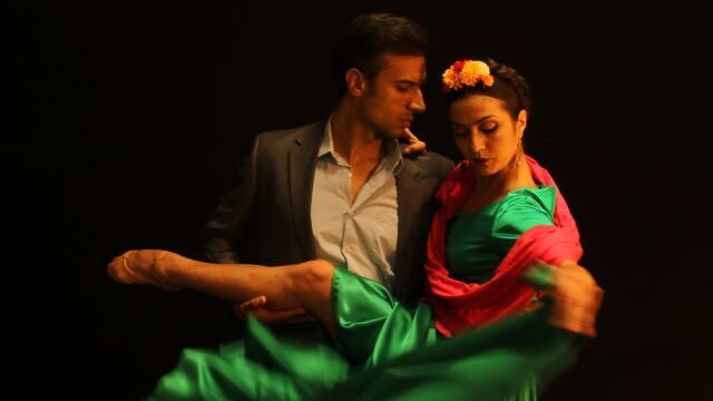 Imagen de los bailarines del espectáculo