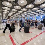 Barajas cierra el mejor mes de octubre de su historia, con 5,6 millones de pasajeros, un 5,4% más