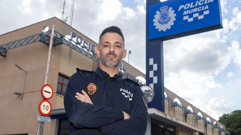 Policía murciano desplegado en Algemesí: "Impacta ver una ciudad completamente alterada"