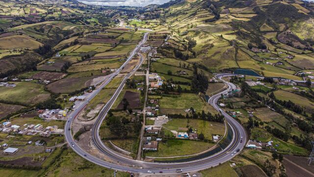 Economía.- Ferrovial, Acciona y Sacyr arrancan su megaproyecto de autopistas en Perú de 3.200 millones de euros