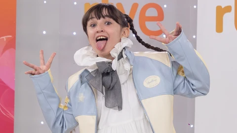 Posado de la participante española de Eurovisión Junior, Chloe DelaRosa