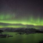 Fotografía de una aurora boreal en Islandia