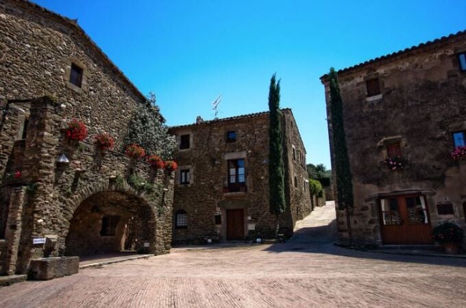 Monells, un pueblo del Baix Empordà