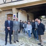 Javier Iglesias y Antonio Labrador visitan a los alumnos del curso en San Esteban de la Sierra