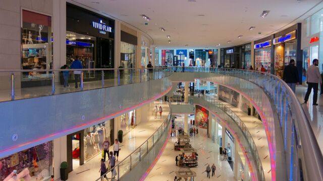Economía.- Apresco advierte de un posible cierre de centros comerciales si se aprueba la supresión de las socimis