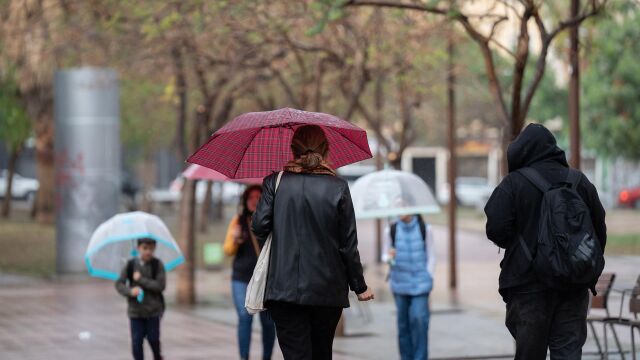 Las lluvias torrenciales de la Dana corta nueve carreteras y tres líneas ferroviarias en Tarragona