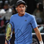 El exfutbolista del Atlético de Madrid Diego Forlán debuta como profesional del tenis