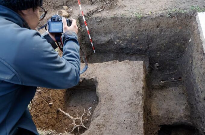 Hallada una fosa común en el cementerio de O Val con hasta 51 víctimas del franquismo