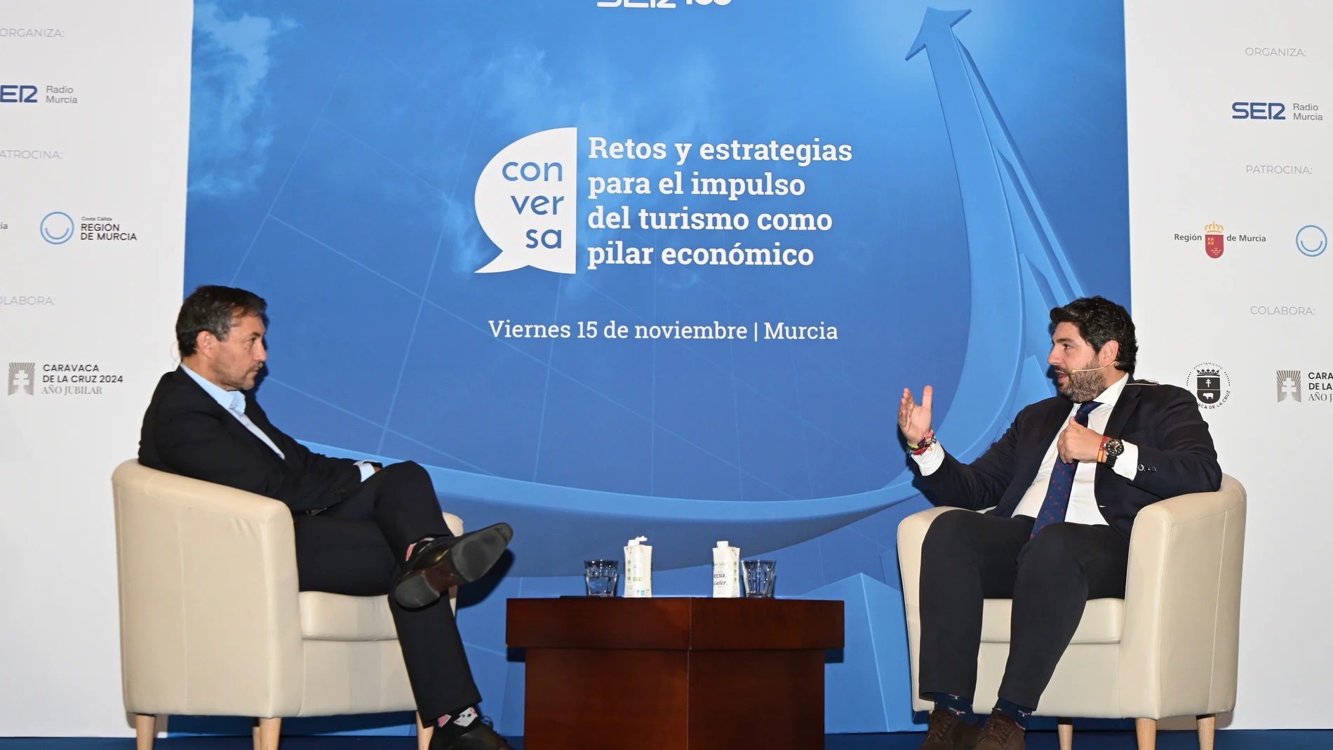 El presidente de la Comunidad, Fernando López Miras, participa en el Foro ‘Conversa: Retos y estrategias para el impulso del turismo como pilar económico’
