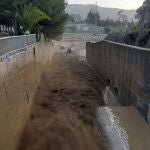Operación de desembalse en la presa del Limonero, en Málaga