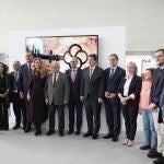 El presidente de Castilla y León, Alfonso Fernández Mañueco, junto a los consejeros Gonzalo Santonja y Leticia García en el stand de Salamanca de la Feria INTUR