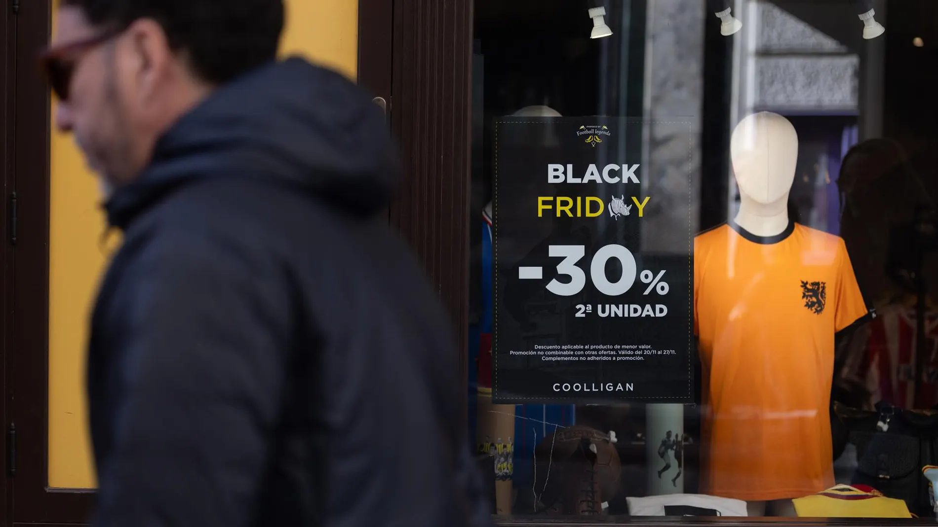 Economía.- El 76% de los españoles comprará en el 'Black Friday', con un gasto medio de 201 euros, un 15% menos