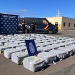 AV.- Interceptan un pesquero con más de 4.000 kilos de cocaína a unas 500 millas al oeste de Canarias