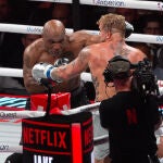 Jake Paul derrota por decisión unánime a Mike Tyson, excampeón de los pesados