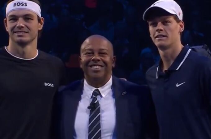 Carlos Bernardes dirigió la final de las ATP Finals entre Fritz y Sinner