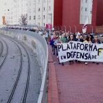 Miles de leoneses exigen que el tren de FEVE llegue al centro de la ciudad