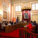 Pleno en el Ayuntamiento de Alcalá de Henares