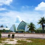 Las islas de Kiribati se encuentran en su conjunto entre los cuatro hemisferios, y son Patrimonio de la Humanidad por la UNESCO