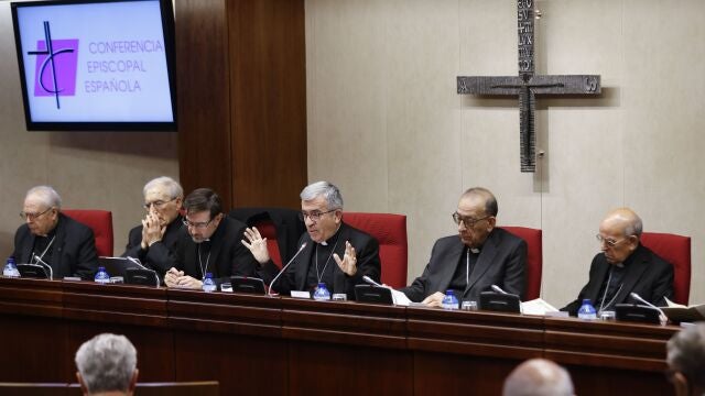 El presidente de la Conferencia Episcopal Española Luis Argüello, en su discurso inaugural de la Asamblea Plenaria de la CEE.