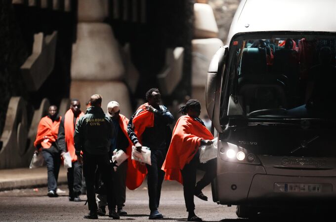 Rescatan a 283 inmigrantes a bordo de dos embarcaciones en aguas próximas a Canarias