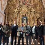 Gonzalo Santonja y Fernando García junto con el resto de autoridades en la iglesia de la Hiniesta