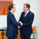 Fernández Carriedo se reúne con Ricardo Gavilanes, portavoz del PP en las Cortes