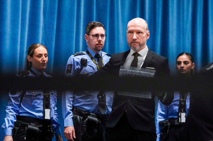 Anders Breivik, a su llegada al tribunal de Tyristrand (Noruega)