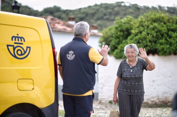 Economía/Finanzas.- Correos suma a Sabadell a su iniciativa para retirar efectivo desde cualquier punto de España