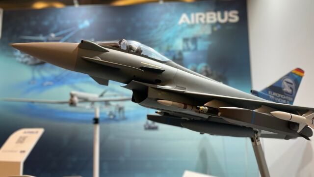 Maqueta del Eurofighter tranche 5 que ha presentado Airbus en Berlín