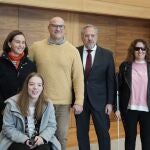 Carlos Pollán junto con los deportistas olímpicos y paralímpicos de Castilla y León