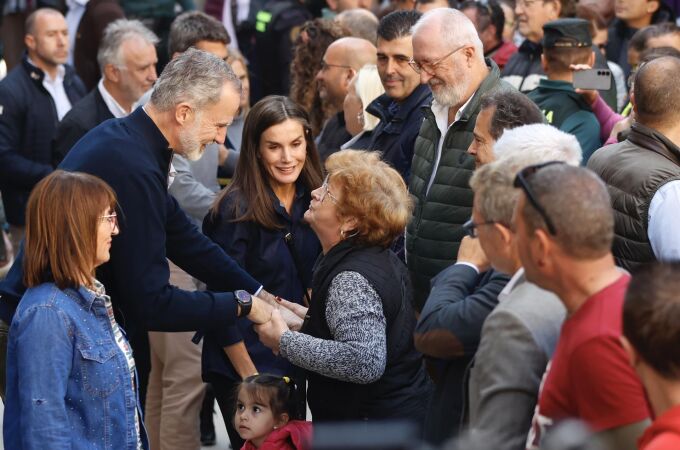 Temporal.- Chiva recibe a los Reyes con aplausos y una petición: "No os olvidéis de Valencia"