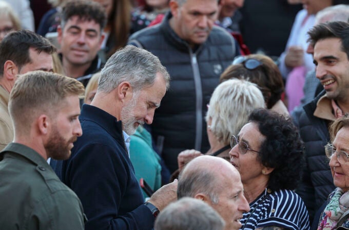 Los reyes visitan tres localidades afectadas por la dana: Chiva, Utiel y Letur