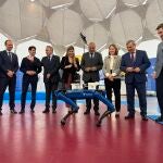 El consejero de Movilidad y digitalización de la Junta de Castilla y León, José Luis Sanz; y la directora general del Territorio Centro de Telefónica, Beatriz Herranz, participan en la inauguración de la feria tecnológica InnovaTE24