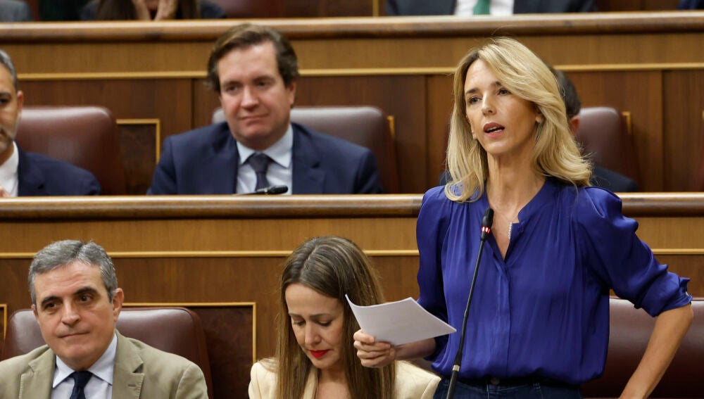 Cayetana Álvarez de Toledo responde a Félix Bolaños, ministro de Justicia:  "Eres un 'bulócrata' reincidente"