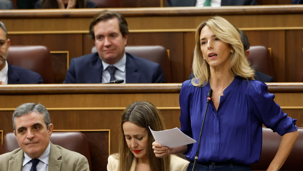 Cayetana Álvarez de Toledo responde a Félix Bolaños, ministro de Justicia: "Eres un 'bulócrata' reincidente"