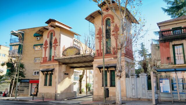 El arco de la Colonia de la Prensa de Carabanchel