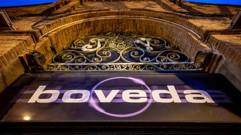 Fachada de la sala Bóveda en Barcelona