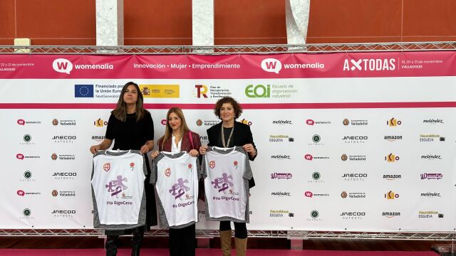 Las concejalas Maite Martínez, Blanca Jiménez y Carolina del Bosque apoyan la campaña de la FBCyL