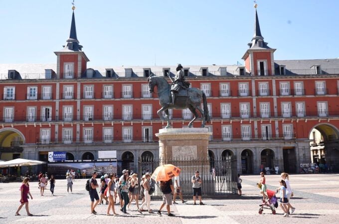 Madrid comienza a sancionar a músicos reincidentes con amplificadores