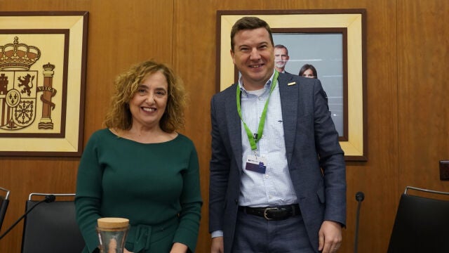 El rector de la Universidad de Hasslet (Bélgica), Bernard Vanheusen, junto a la vicerrectora para el campus del Bierzo, Pilar Marqués, durante su visita a de esta mañana