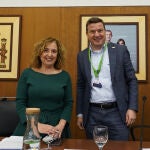 El rector de la Universidad de Hasslet (Bélgica), Bernard Vanheusen, junto a la vicerrectora para el campus del Bierzo, Pilar Marqués, durante su visita a de esta mañana