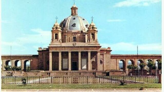 Monumento a los caídos de Pamplona