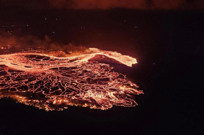 Islandia.- Una erupción volcánica en Islandia obliga a evacuar de nuevo la localidad de Grindavik