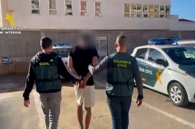 La Guardia Civil detiene al presunto autor de un homicidio en Torrevieja (Alicante).