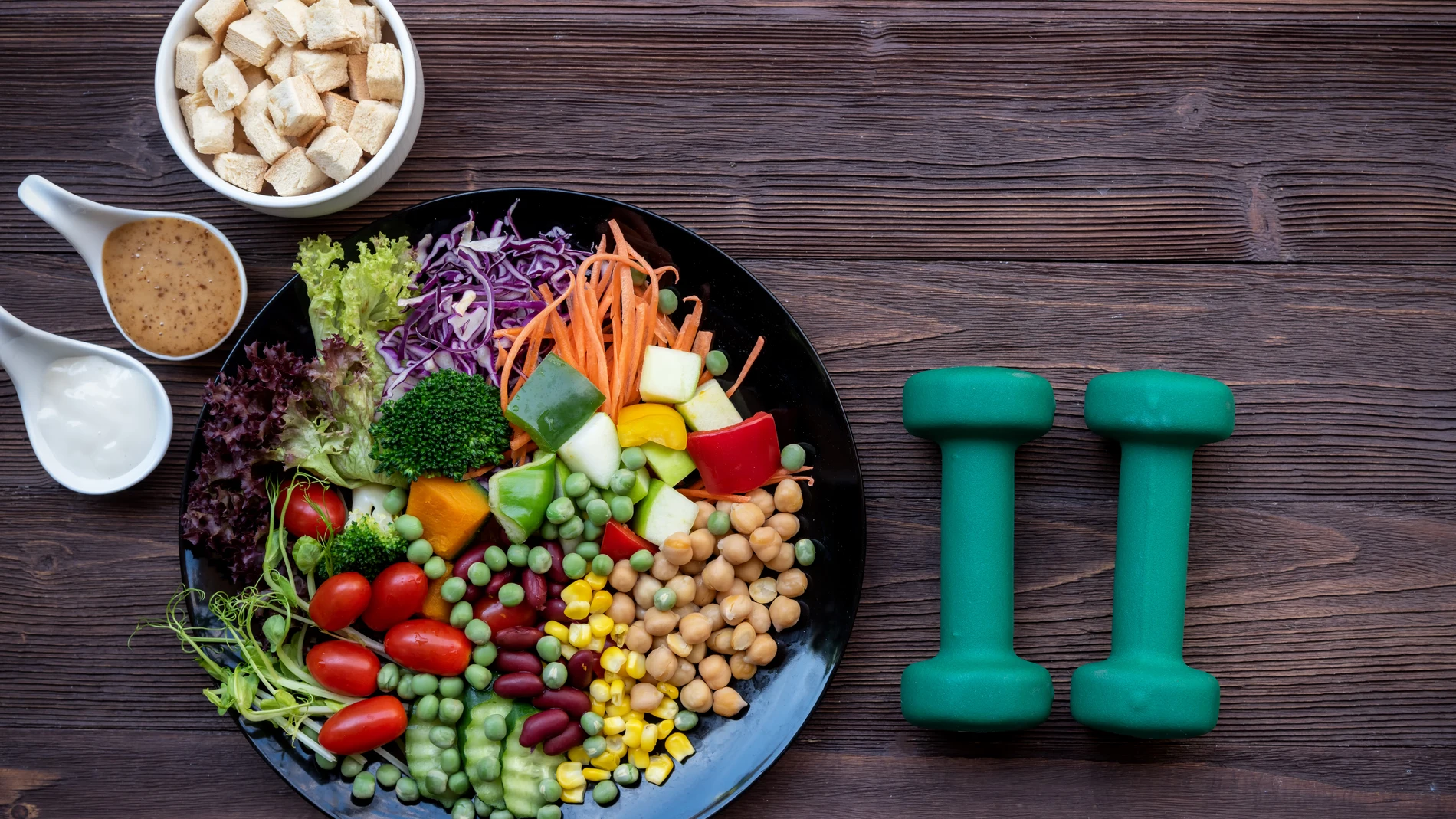 La alimentación y los ejercicios de fuerza son básicos